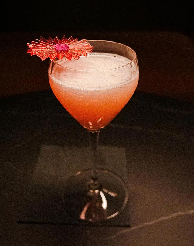 Cocktail à la rhubarbe dans Subterra